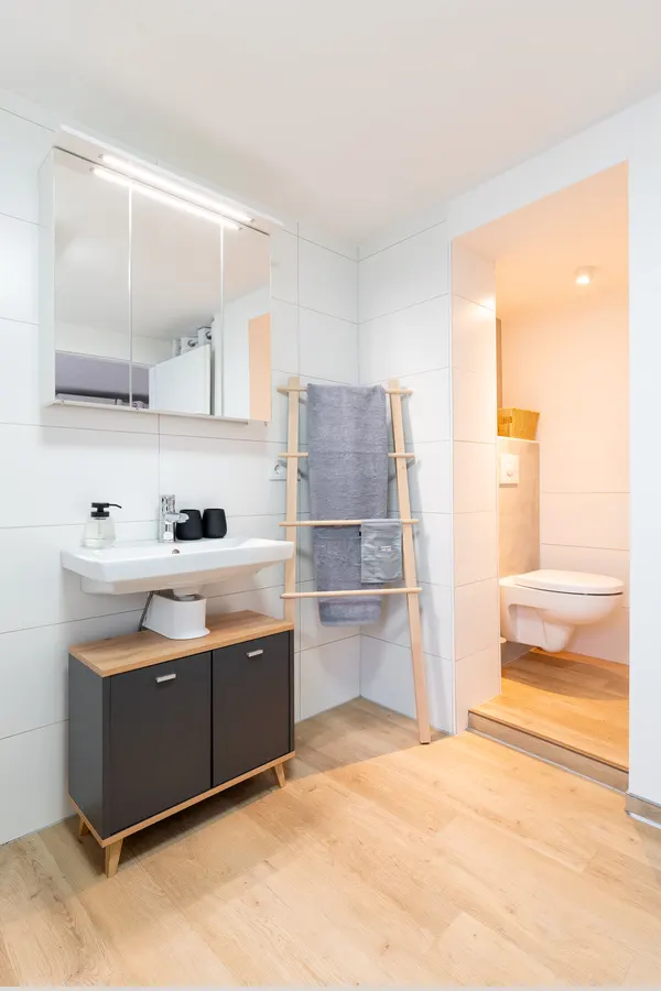 Badezimmer, Bild 3 von 4